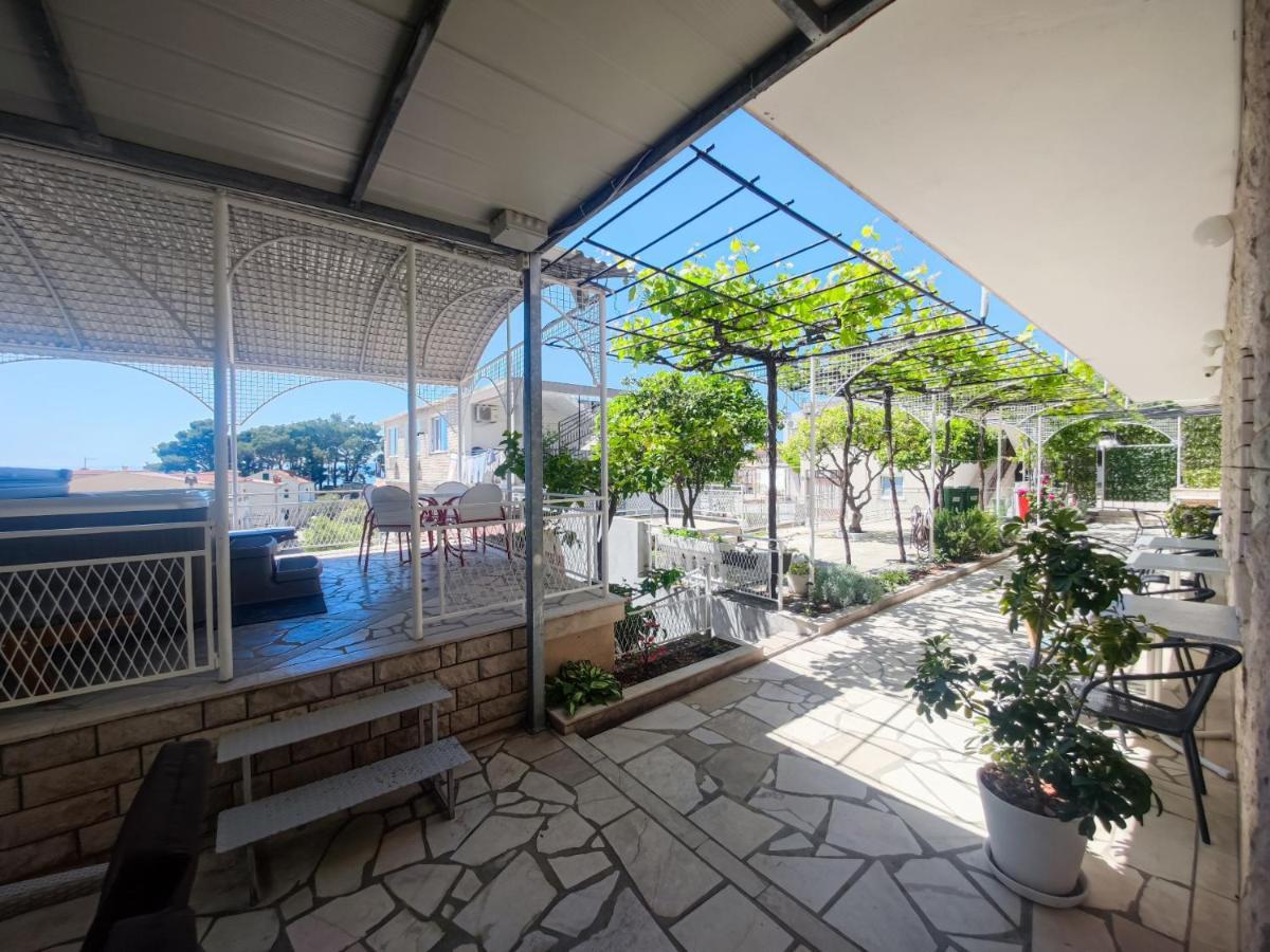 B&B Villa Ivona Baška Voda Extérieur photo